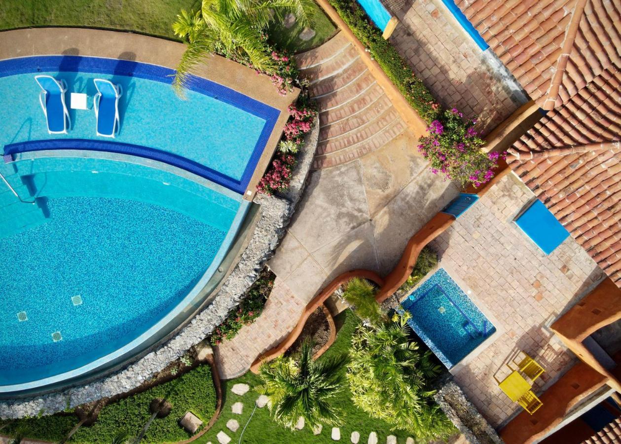 Cala Margarita Hotel Paraguachi Екстер'єр фото